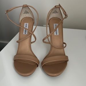 Steve Madden beige strapped heels